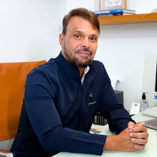 Dr. Ricardo Picanço